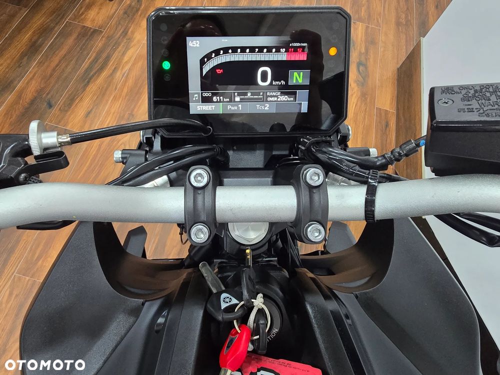 Yamaha MT - 5