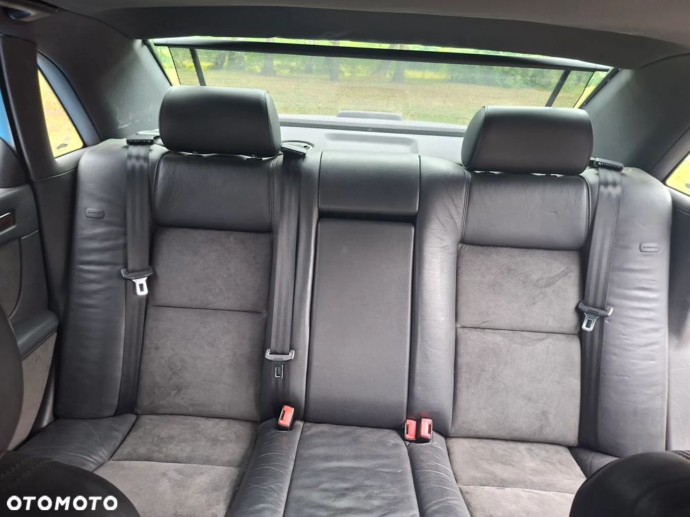 Audi S8 - 9