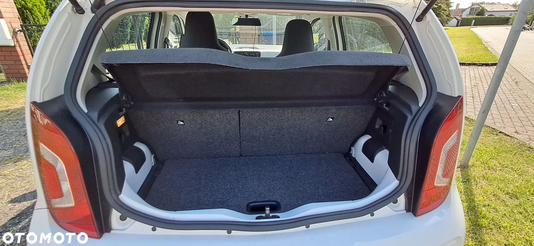 Volkswagen up! - 10