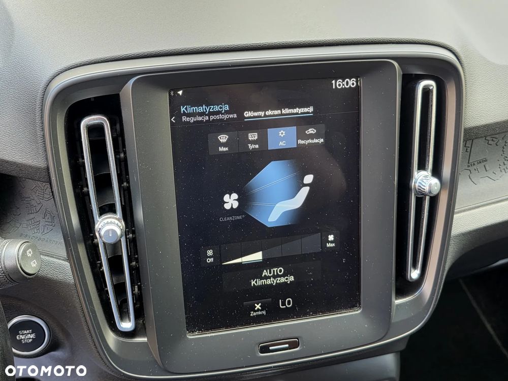 Volvo XC 40 D3 AWD Momentum - 29