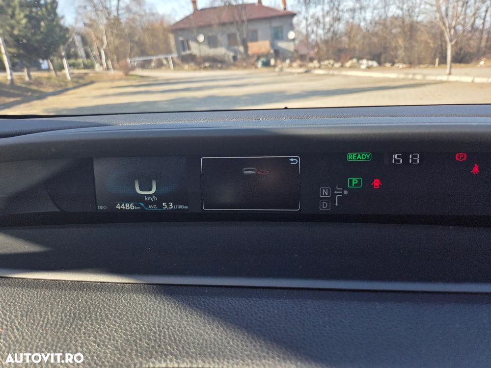 Toyota Prius Hybrid Comfort - 11