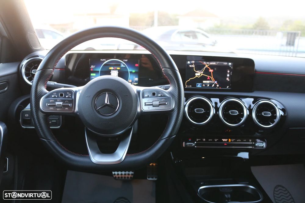 Mercedes-Benz A 250 Limousine e AMG Line - 17