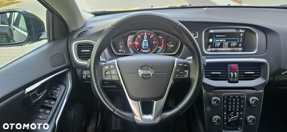 Volvo V40 D2 Summum - 25