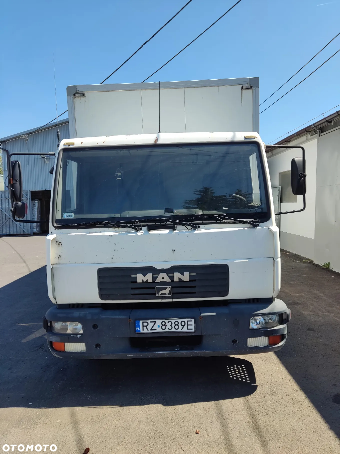 MAN LE  8.140 4X2 BB - 2