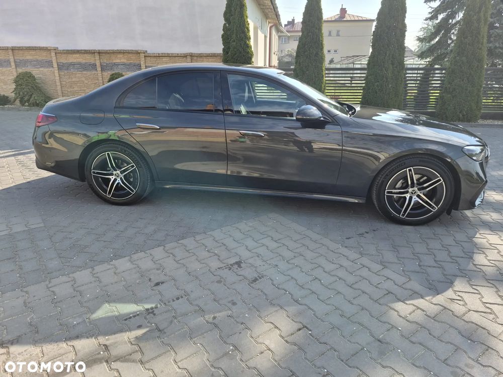 Mercedes-Benz Klasa E 220 d mHEV AMG 9G-Tronic - 8