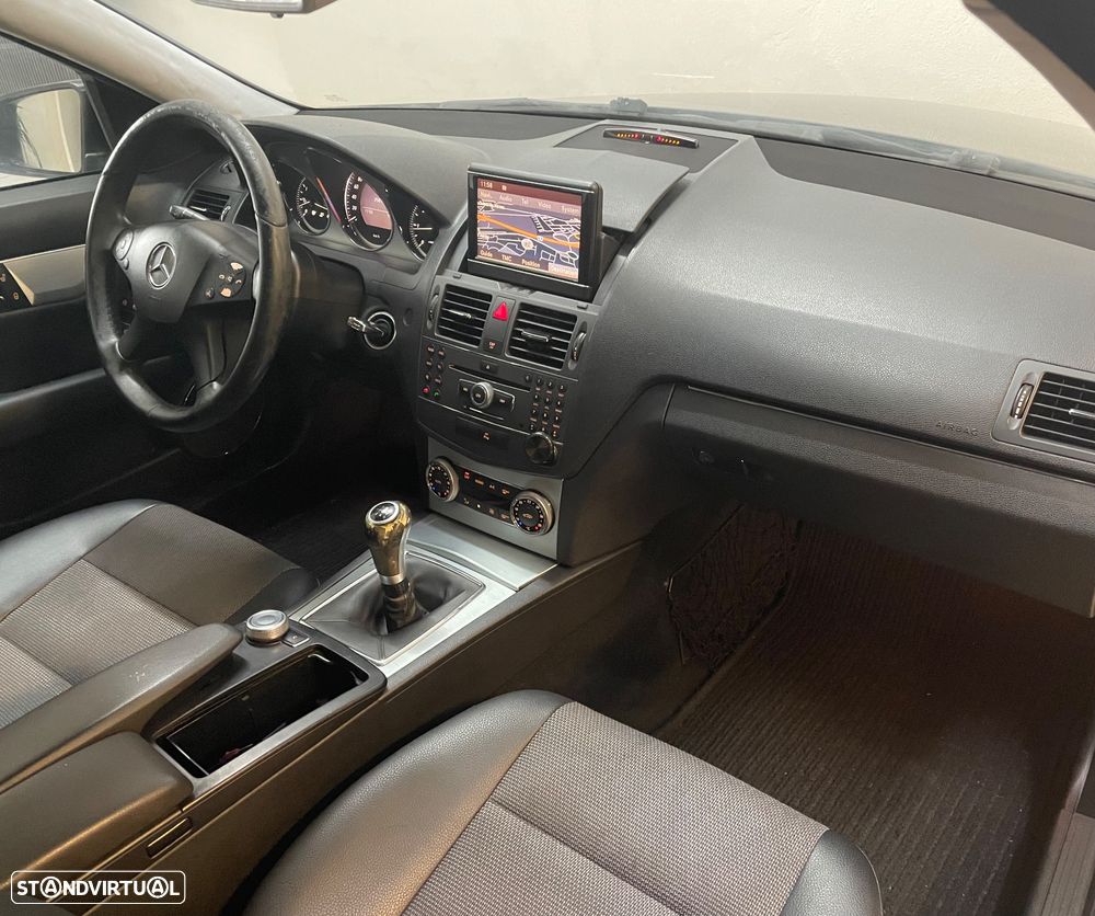 Mercedes-Benz C 250 CDi Classic J17 BlueEfficiency - 29