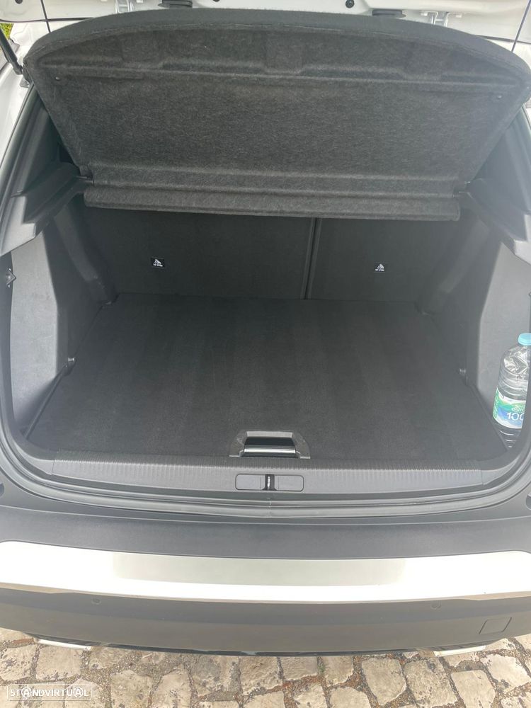 Peugeot 2008 1.2 PureTech Allure EAT8 — fotografia 12