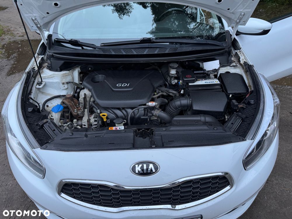 Kia Ceed - 9