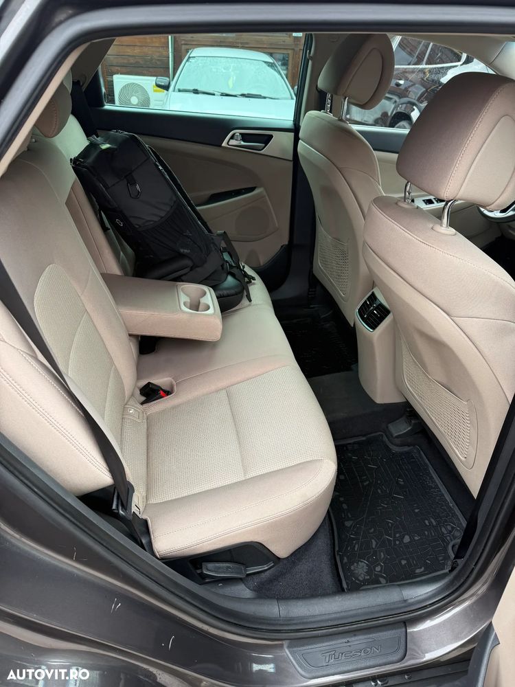 Hyundai Tucson 1.6 T-GDi 4WD 7DCT Luxury+ - 9