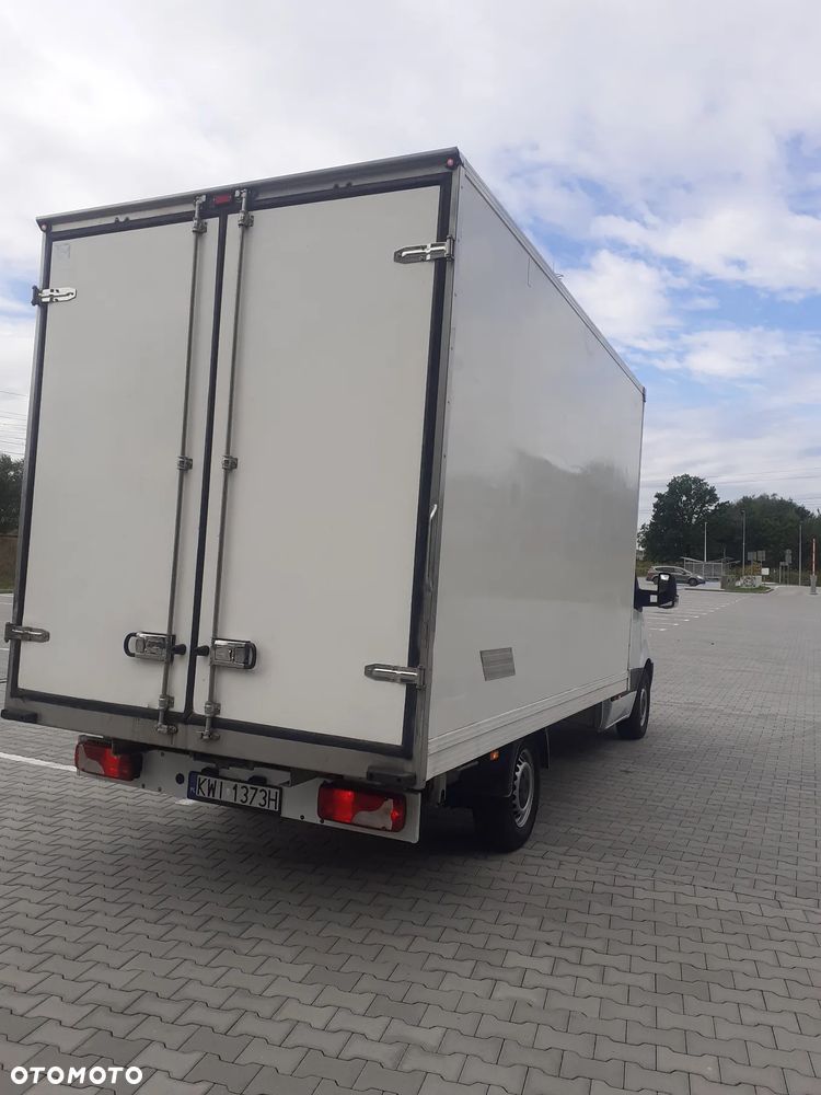 Mercedes-Benz Sprinter - 5