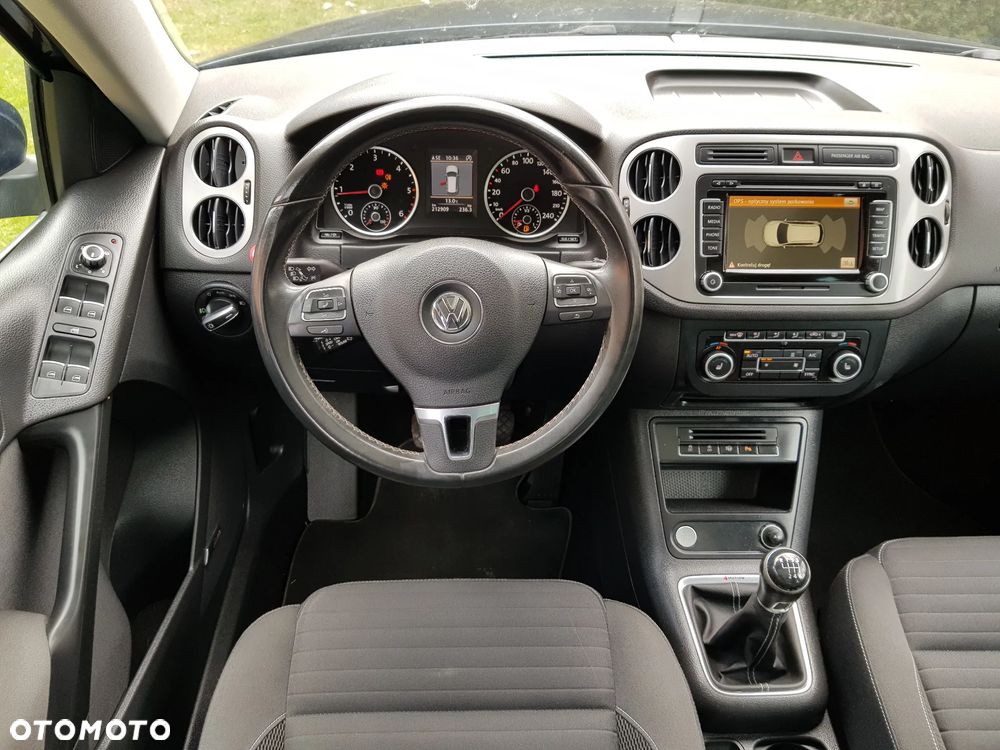 Volkswagen Tiguan 2.0 TDI DPF 4Motion BlueMotion Technology Lounge Sport & Style - 31