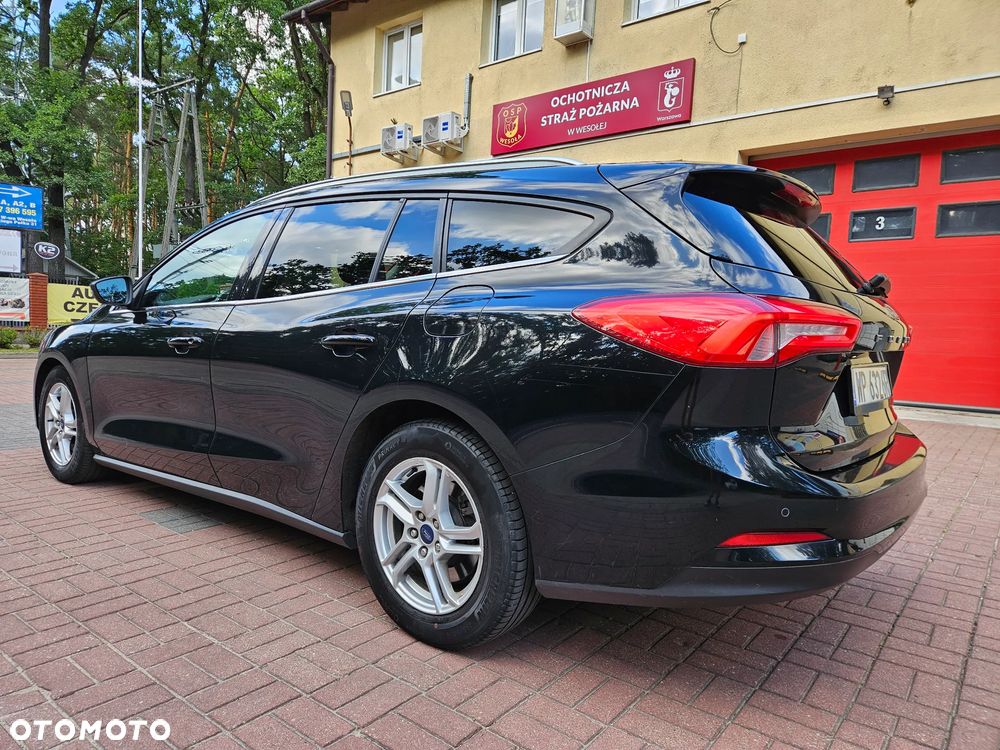 Ford Focus 1.5 EcoBoost Titanium Business - 4
