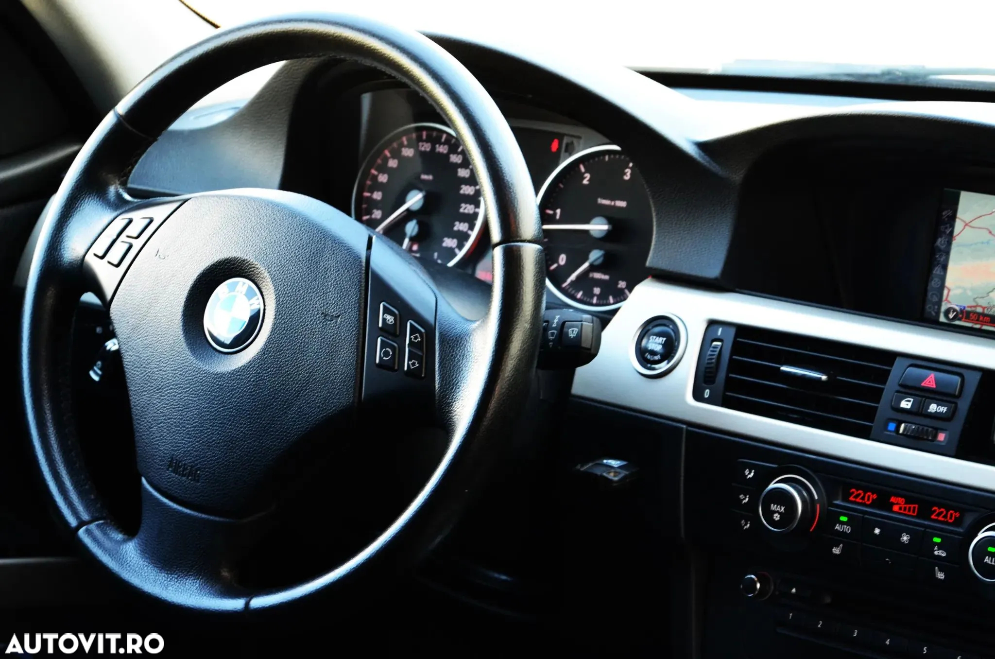 BMW Seria 3 318d DPF Touring Aut. Edition Lifestyle - 18