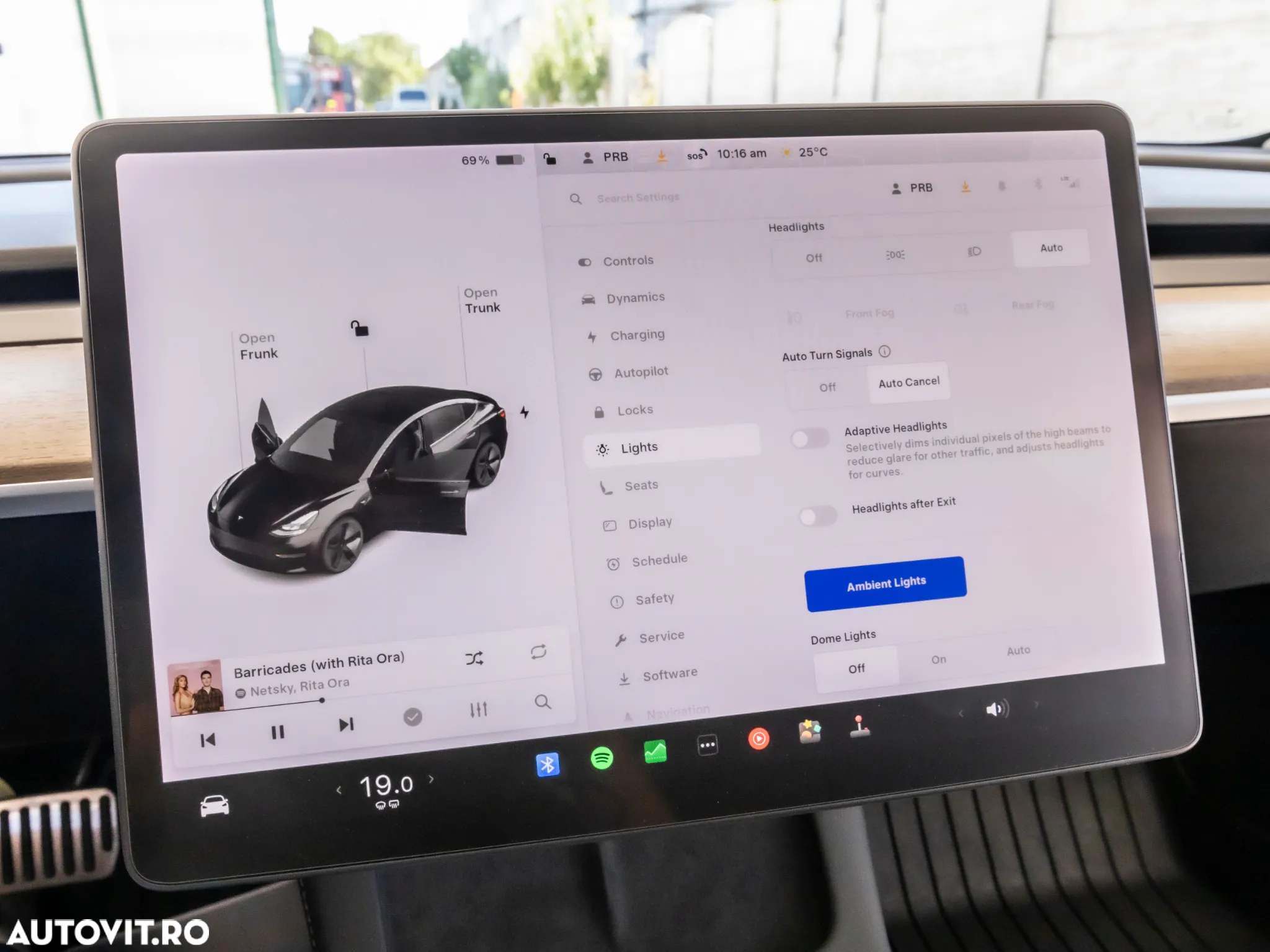 Tesla Model 3 Long Range - 26
