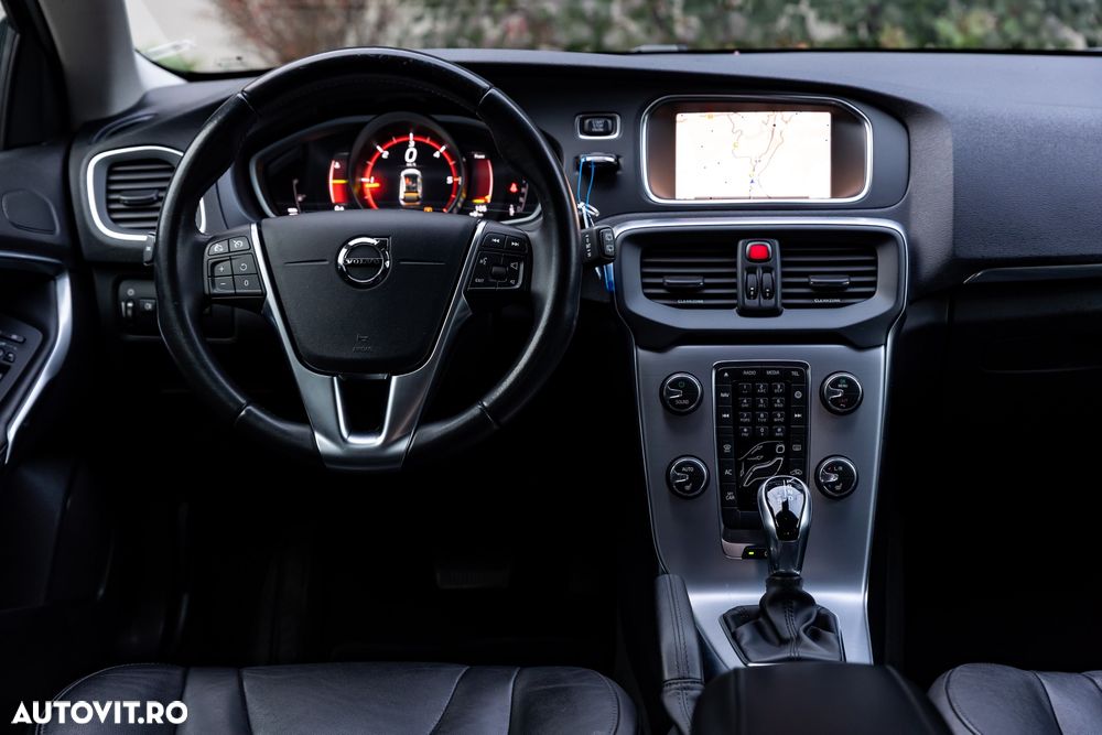 Volvo V40 D4 VEA Aut. Inscription - 15