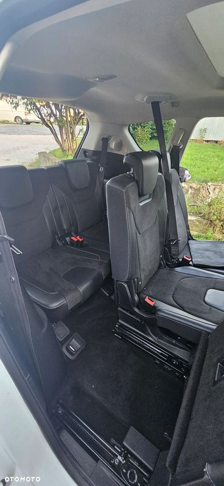 Ford S-Max - 13