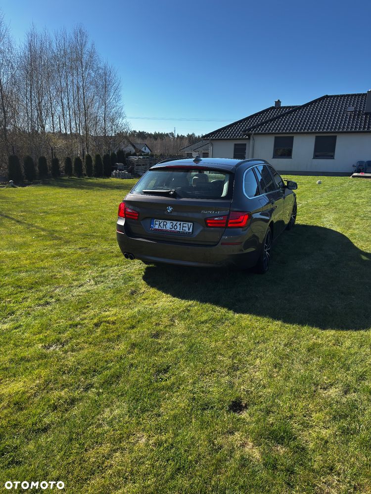 BMW Seria 5 520d Blue Performance - 4