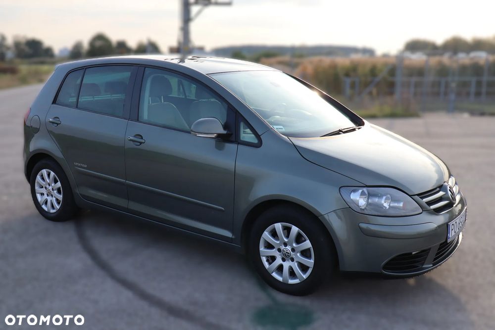 Volkswagen Golf 1.6 FSI Comfortline Tiptr - 7
