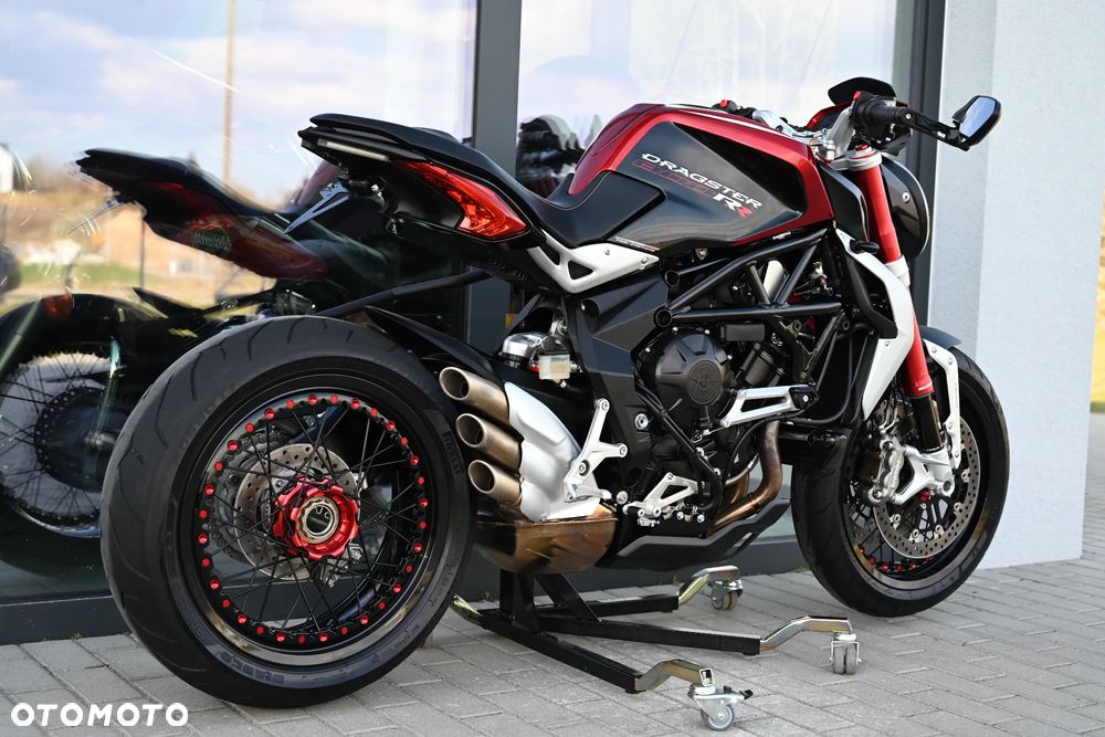 MV AGUSTA Brutale - 40