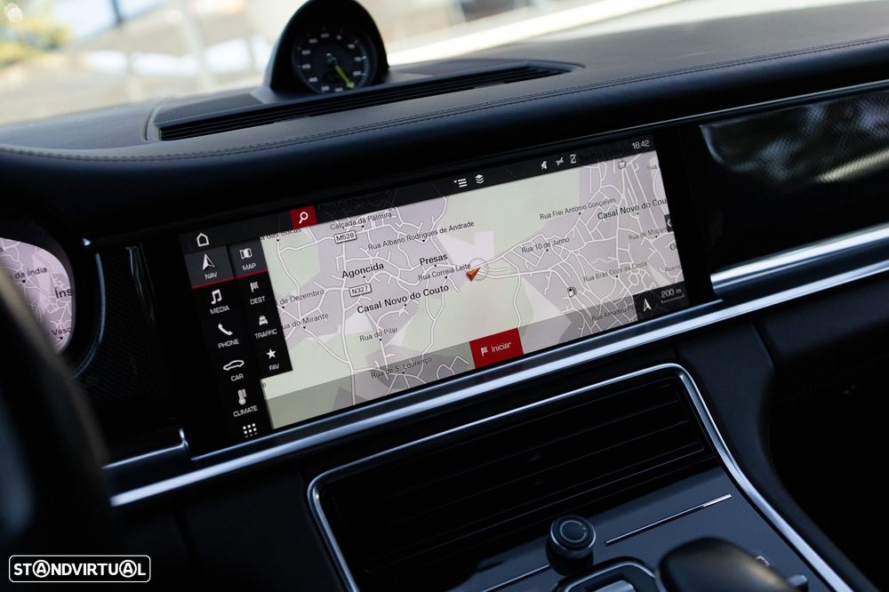 Porsche Panamera Sport Turismo 4 E-Hybrid - 15