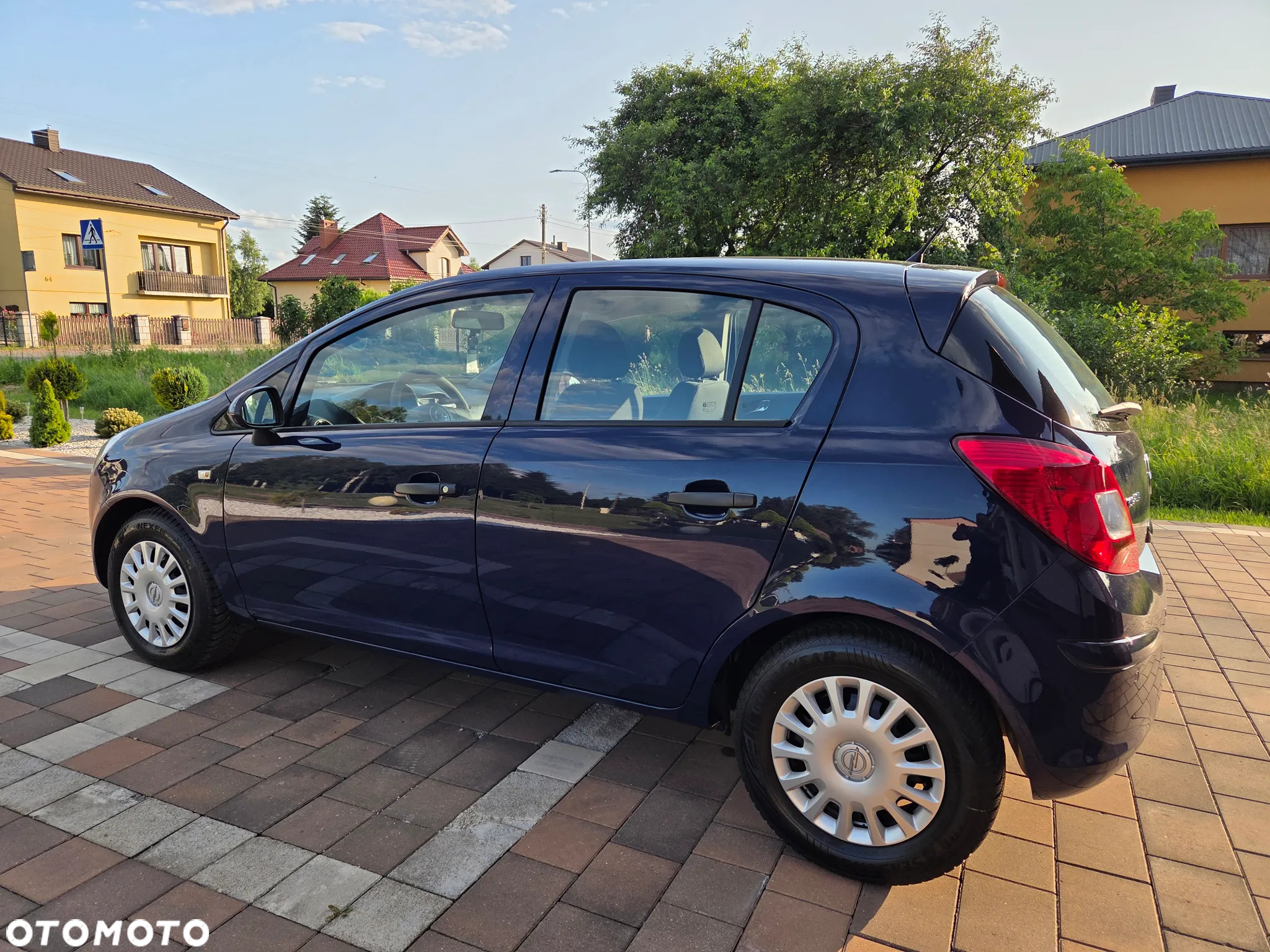 Opel Corsa 1.2 16V Color Edition - 9
