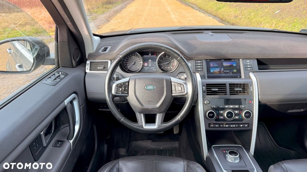 Land Rover Discovery Sport - 8