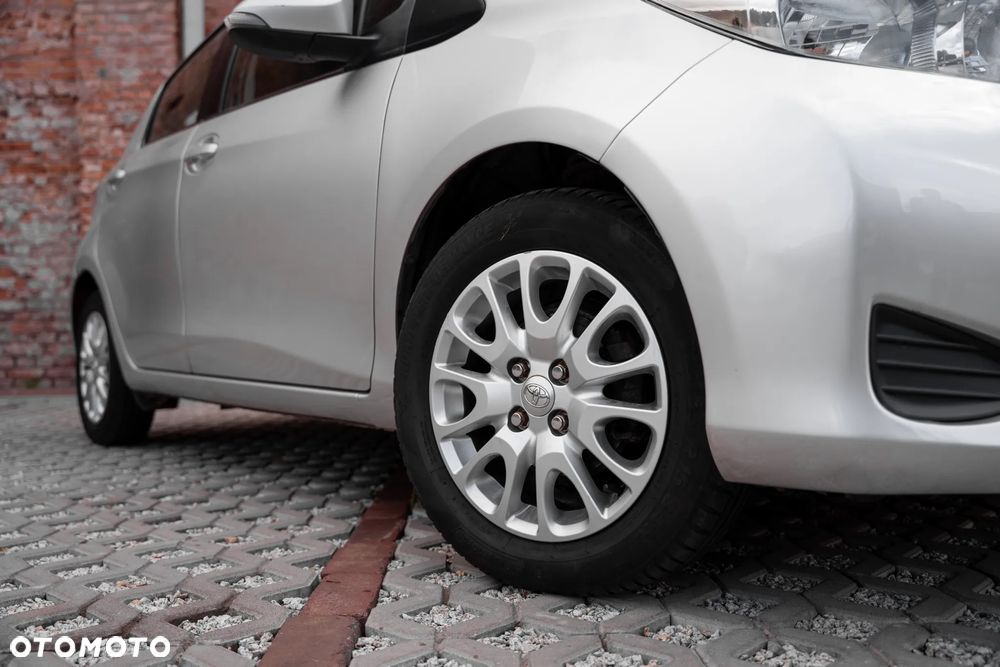 Toyota Yaris 1.0 Terra EU5 - 25