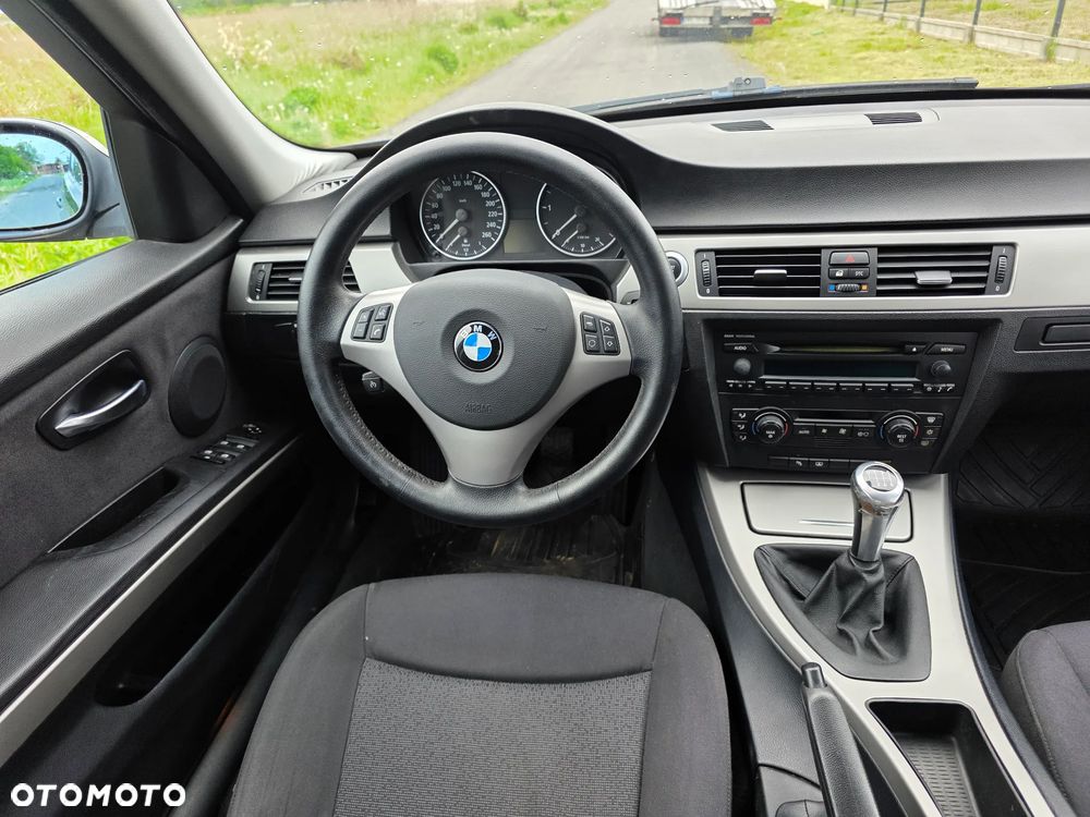BMW Seria 3 320d - 15