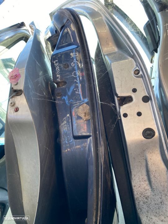Porta audi a6 carrinha trás direita 2003 completa - 1
