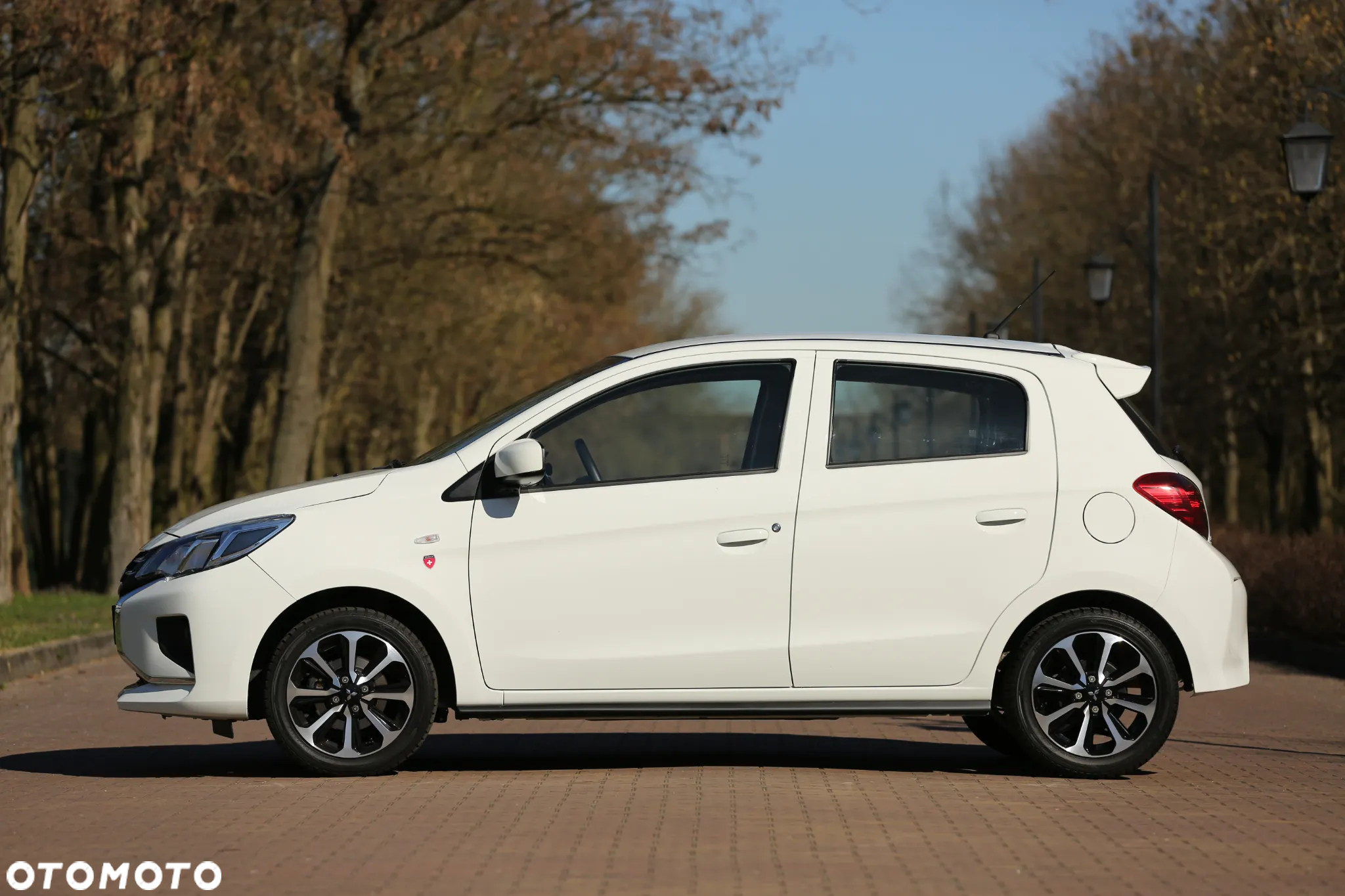 Mitsubishi Space Star 1.2 AS&G Intense - 8
