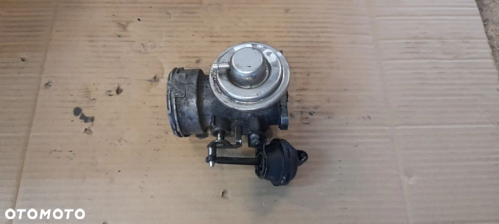 wałek rozrządu  AUDI A4 B6 1.9 TDI  130KM - 14