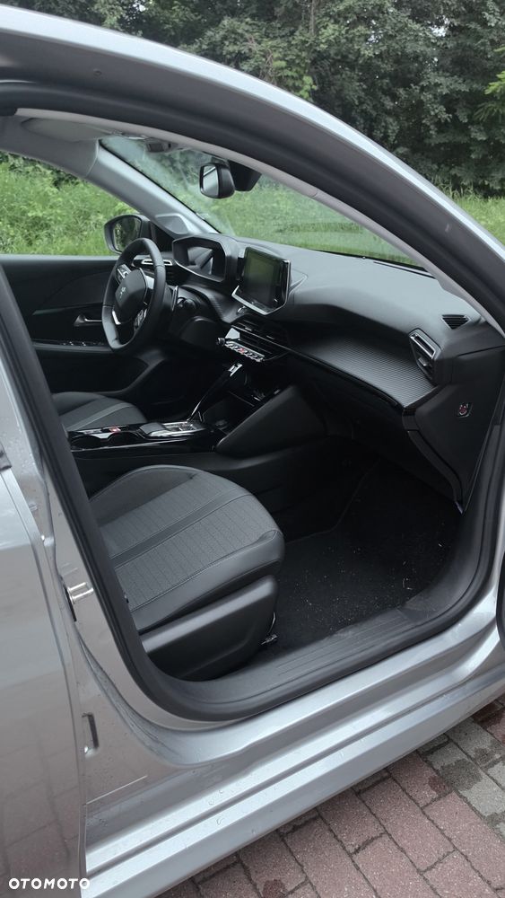Peugeot 208 PureTech 100 EAT8 Allure Pack - 13