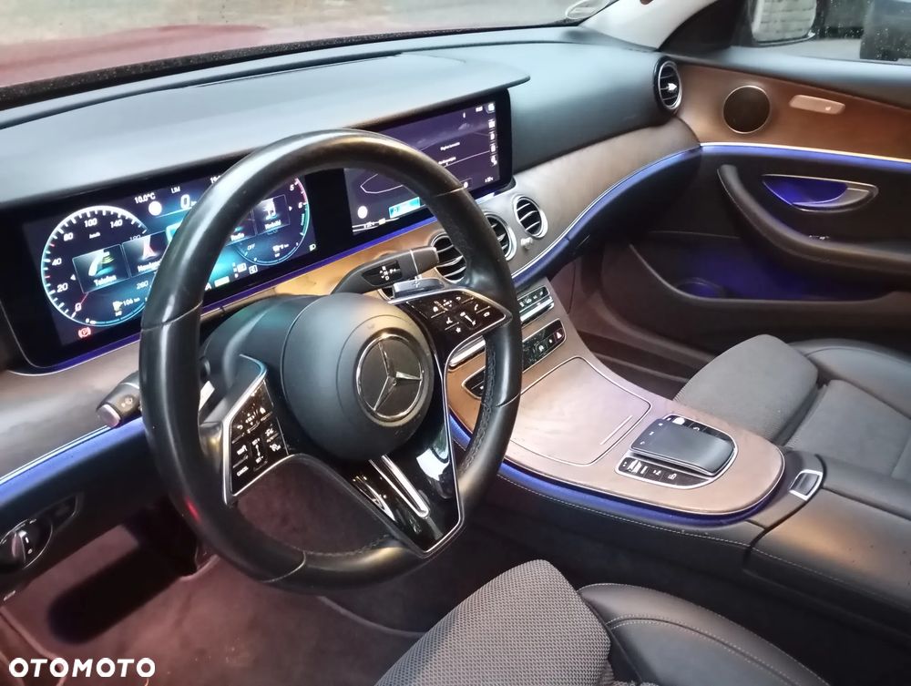 Mercedes-Benz Klasa E 300 de 9G-TRONIC AMG Line - 16