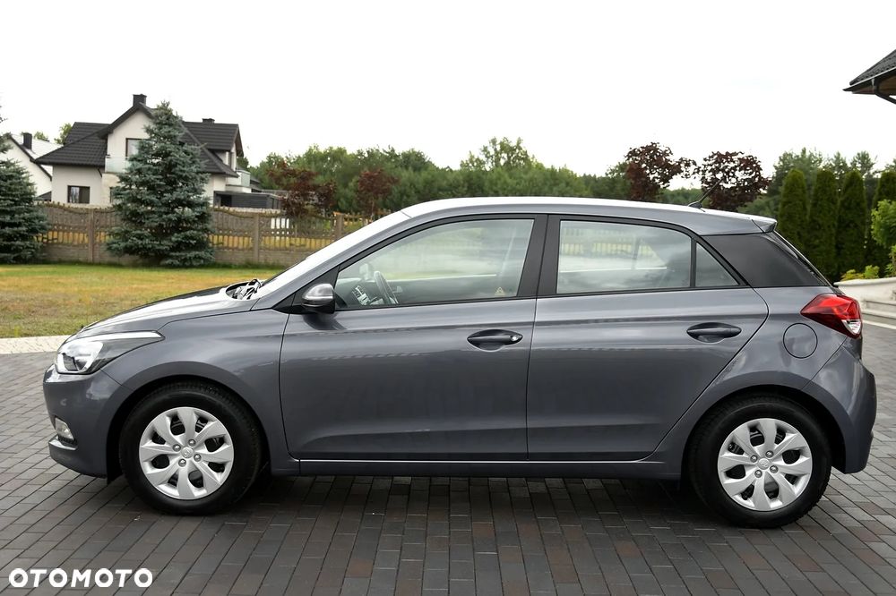 Hyundai i20 1.2 YES Gold - 3