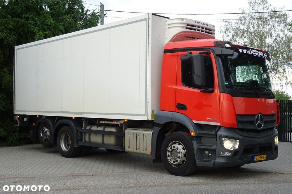 Mercedes-Benz Antos 2840 sypialna euro 6 kontener chłodnia 18 palet 3 osie - 22