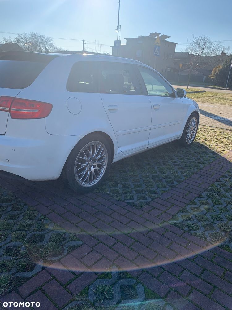 Audi A3 Sportback 2.0 TDI DPF S tronic Attraction - 4