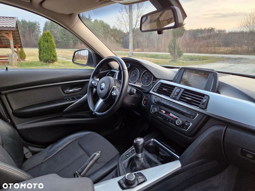 BMW Seria 3 320d xDrive - 19