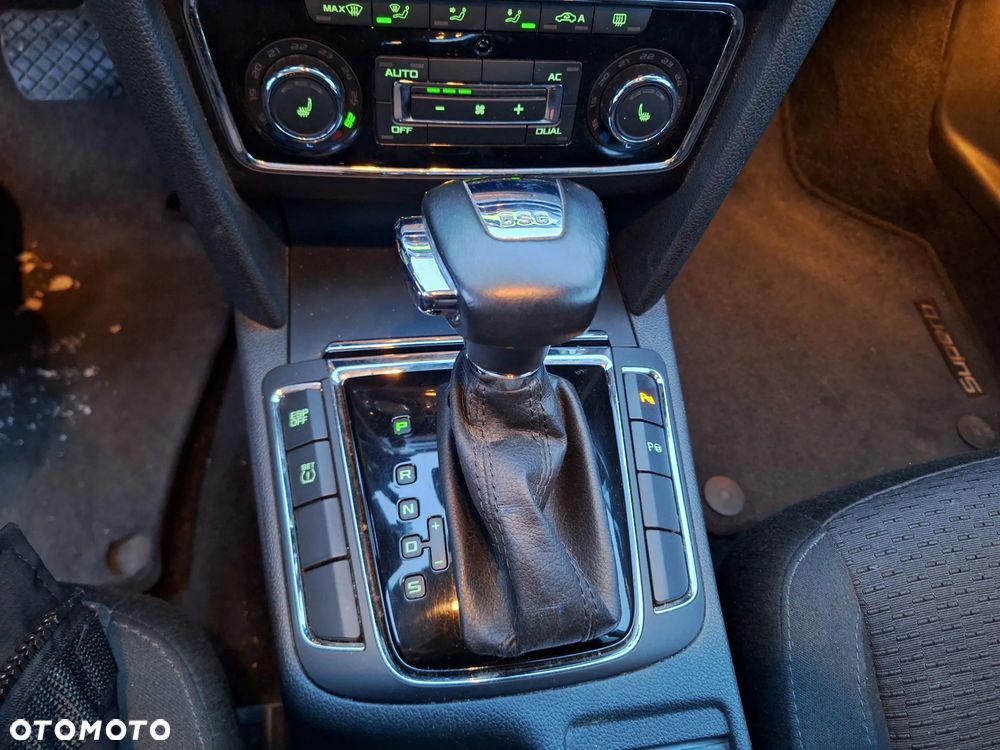 Skoda Superb 1.8 TSI DSG Exclusive - 17