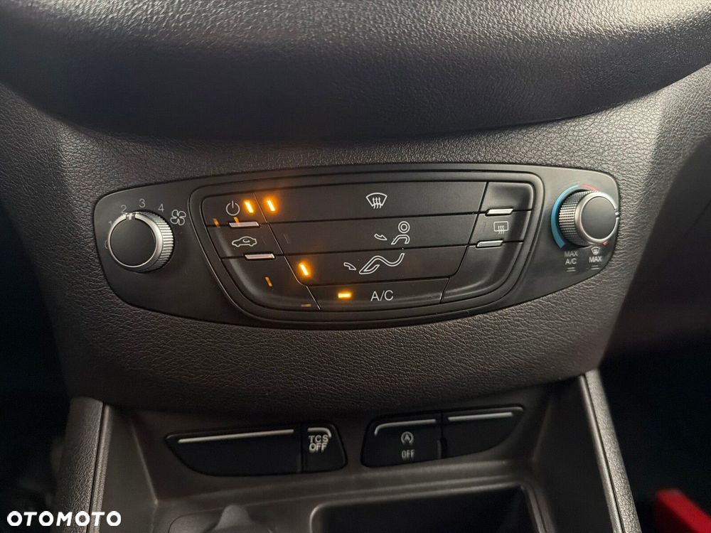 Ford transit-courier - 19