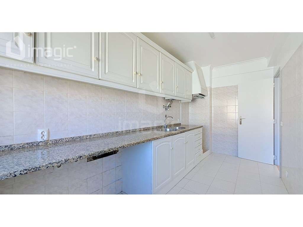 Apartamento T2 usado em Mafra - Grande imagem: 2/13