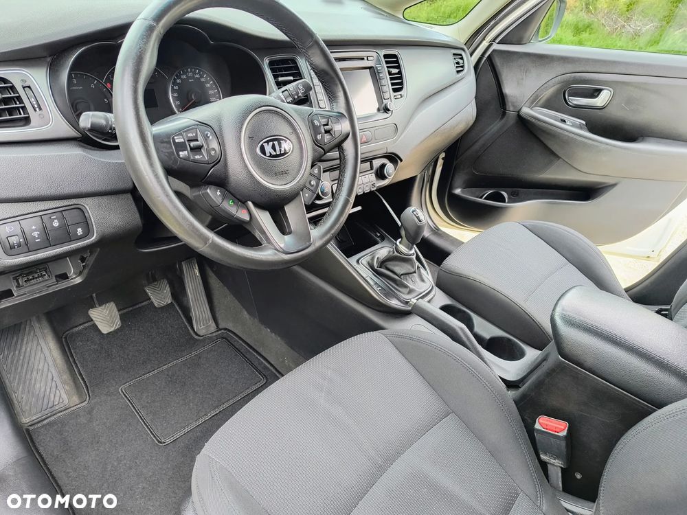 Kia Carens 1.7 CRDi 136 Dream Team Edition - 22