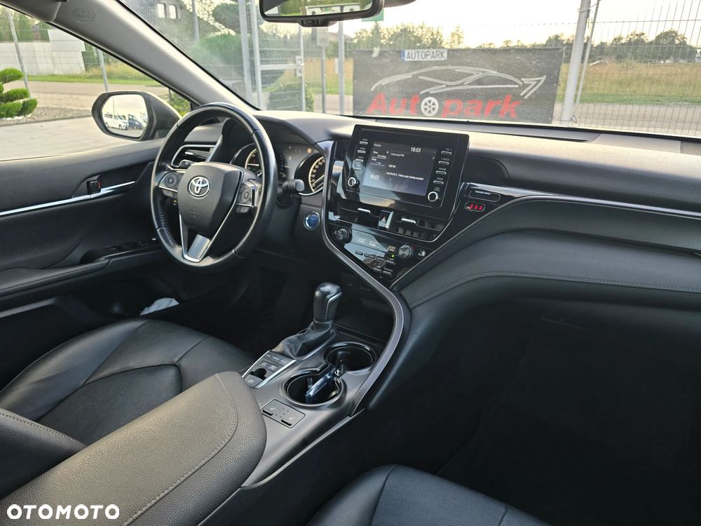 Toyota Camry 2.5 Hybrid Executive CVT - 35