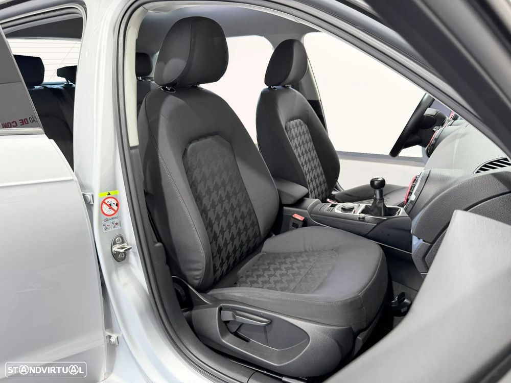 Audi A3 Sportback 1.6 TDI Advance - 32