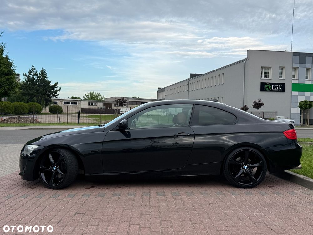 BMW Seria 3 320d Edition Exclusive - 9