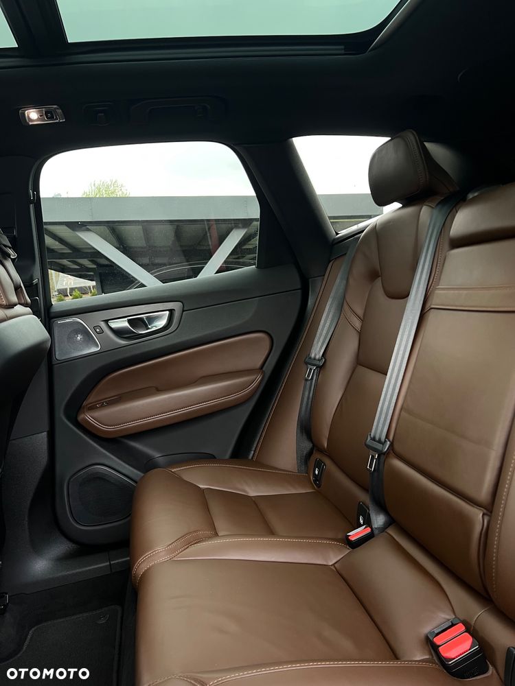 Volvo XC 60 B5 D AWD Inscription - 20