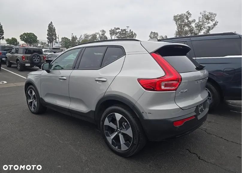 Volvo XC 40 - 5