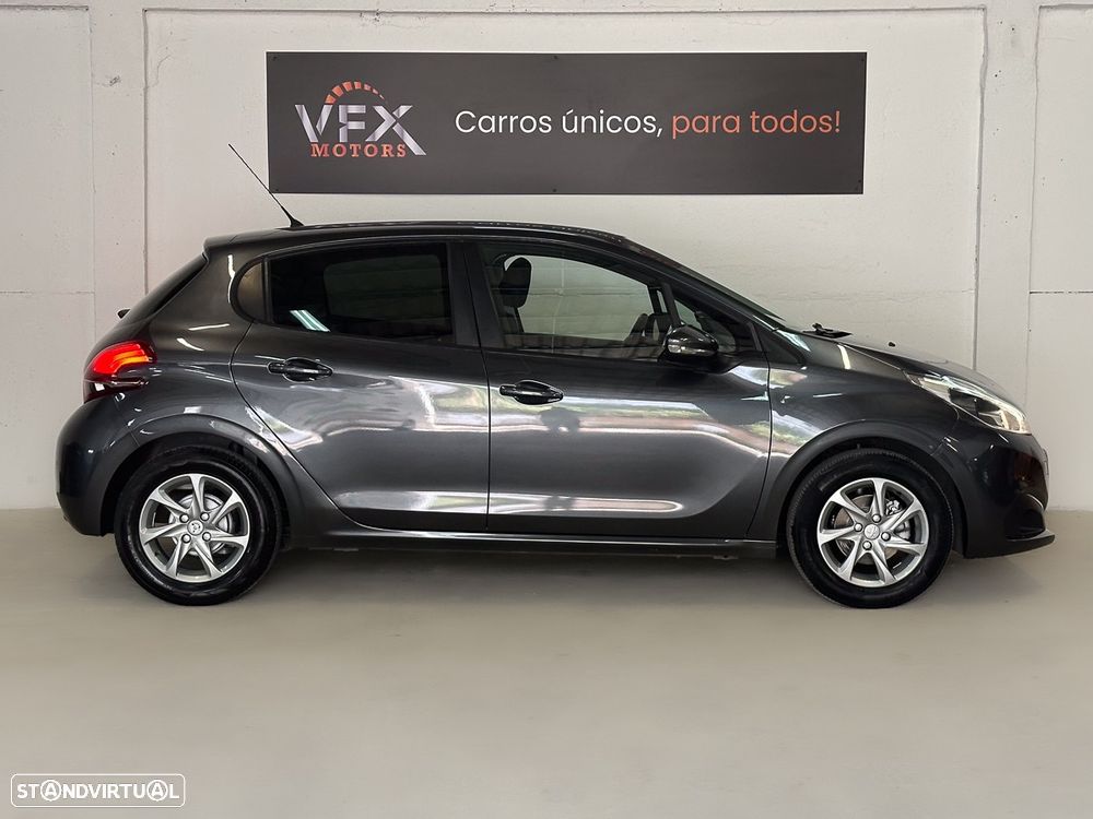 Peugeot 208 1.2 PureTech Style - 11