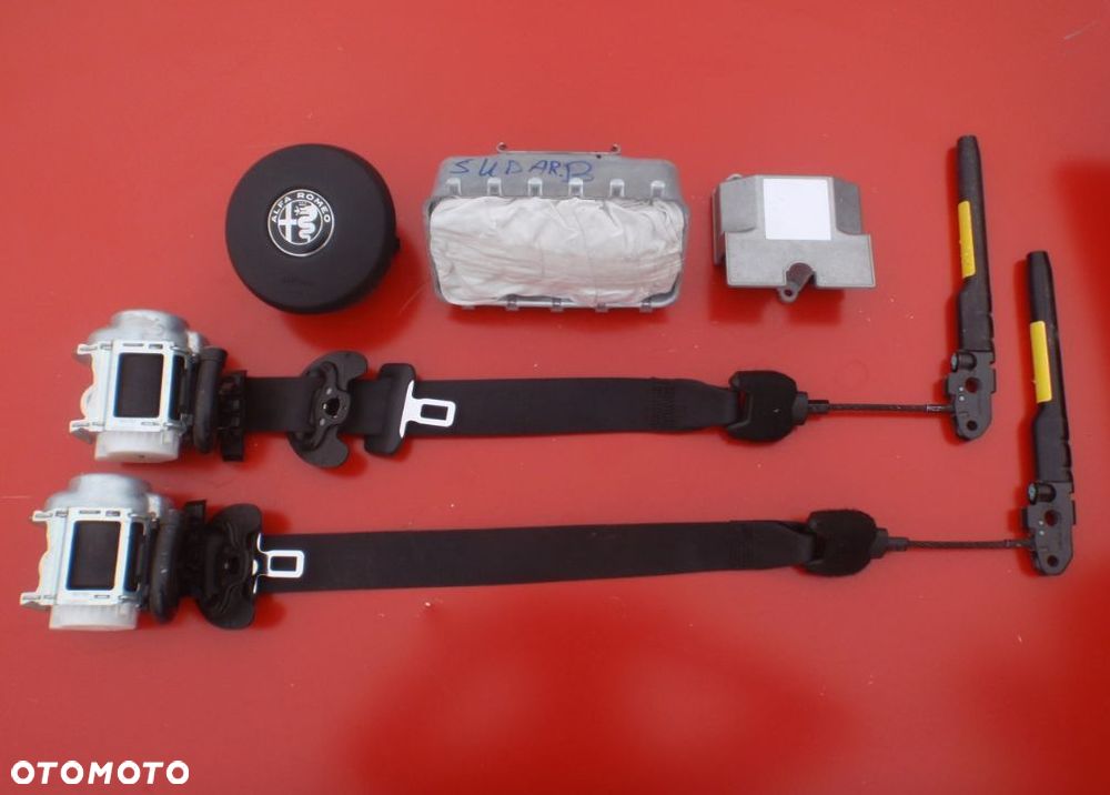 ALFA ROMEO GIULIA GIULIETTA MITO STELVIO PAS PASY BEZPIECZEŃSTWA regeneracja naprawa KURTYNA AIRBAG - 2