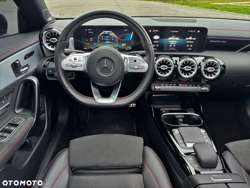Mercedes-Benz CLA AMG 35 4Matic AMG Speedshift 7G-DCT - 12