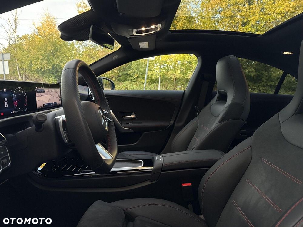 Mercedes-Benz CLA 200 AMG Line 7G-DCT - 18